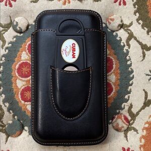 NWOT CUBAN CRAFTERS Premium Black Leather Cigar Case